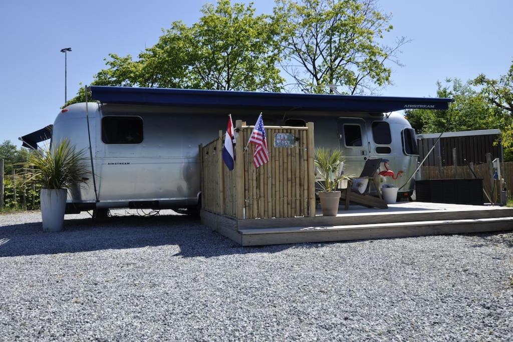 Airstream Retro Usa Caravan แอร์เนอวัลด์ ภายนอก รูปภาพ